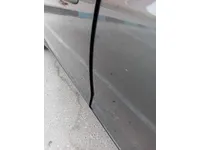 الباب الأمامى الأيسر