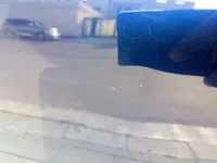 الباب الأمامى الأيسر