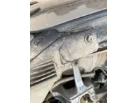 الأنوار الأمامية اليمين