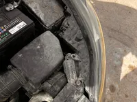 الأنوار الأمامية اليسار