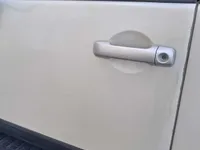 الباب الأمامى الأيسر