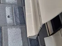 الباب الأمامى الأيسر