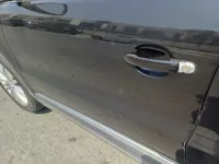 الباب الأمامى الأيسر