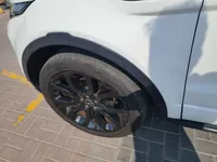 الرفرف الجانبي الأيسر