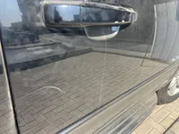 الباب الأمامى الأيمن