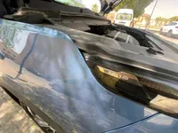 الأنوار الأمامية اليمين