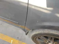 الباب الأمامى الأيمن