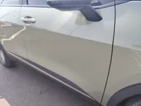الباب الأمامى الأيمن
