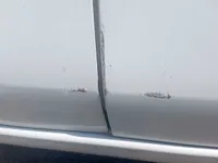 الباب الأمامى الأيسر