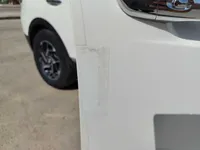 الباب الأمامى الأيمن
