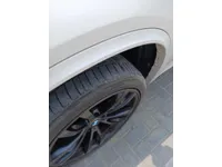 الباب الأمامى الأيسر