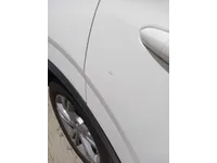 الباب الأمامى الأيسر