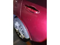 الباب الأمامى الأيسر