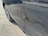 الباب الأمامى الأيمن
