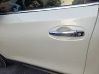 الباب الأمامى الأيسر