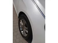 الباب الأمامى الأيسر