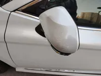 الباب الأمامى الأيسر