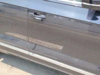 الباب الأمامى الأيمن