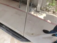الباب الأمامى الأيسر