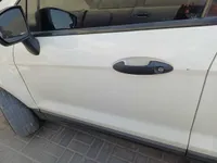 الباب الأمامى الأيسر