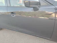 الباب الأمامى الأيمن
