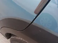 الباب الأمامى الأيسر