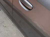 الباب الأمامى الأيسر