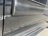 الباب الأمامى الأيمن