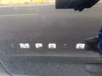 الباب الأمامى الأيسر