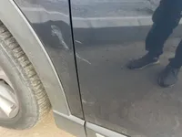 الباب الأمامى الأيسر