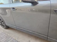 الباب الأمامى الأيمن