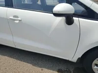 الباب الأمامى الأيمن