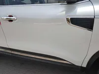 الباب الأمامى الأيمن