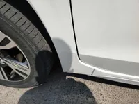 الباب الأمامى الأيسر
