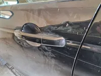 الباب الأمامى الأيسر