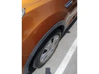 الباب الأمامى الأيسر