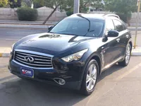 Infiniti QX70
