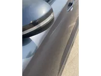 الباب الأمامى الأيسر