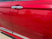 الباب الأمامى الأيمن