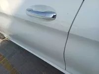 الباب الأمامى الأيسر