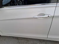 الباب الأمامى الأيسر
