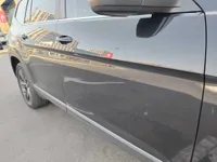الباب الأمامى الأيمن