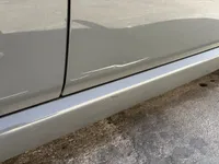 الباب الأمامى الأيمن