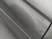 الباب الأمامى الأيسر