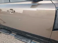 الباب الأمامى الأيمن