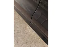 الباب الأمامى الأيسر