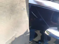 الباب الأمامى الأيمن