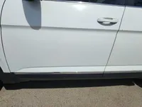 الباب الأمامى الأيسر
