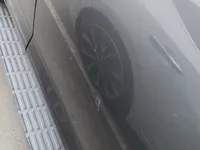 الباب الأمامى الأيمن