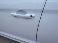 الباب الأمامى الأيسر